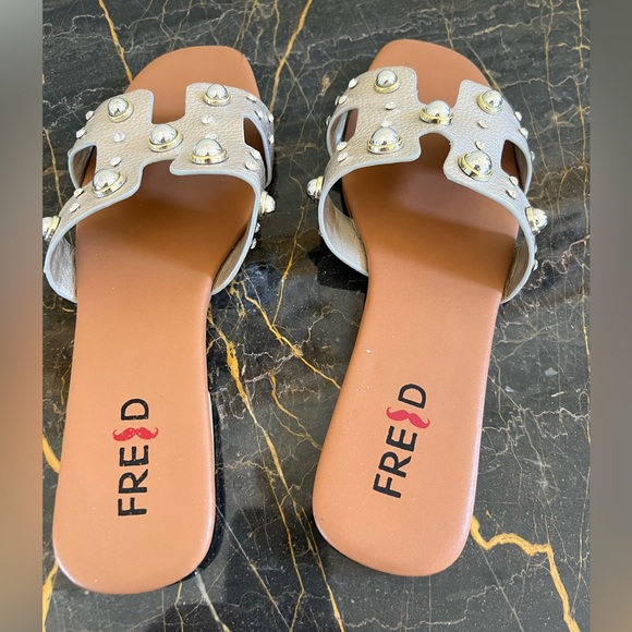 Fred Metallic Champagne mules in Hermes style. Very comfy and gorgeous - Picture 3 of 8